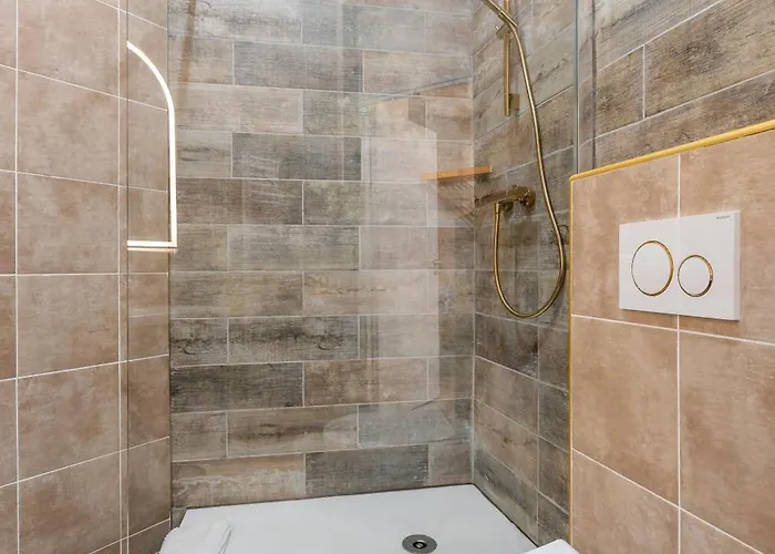 Apartment Cocon Style Centre Et A Pied Clim Wifi *